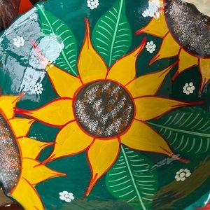 Mexico Handmade Pottery Chili Peppers, Green,Yellow,Orange Sunflower Bowl 3 Legs